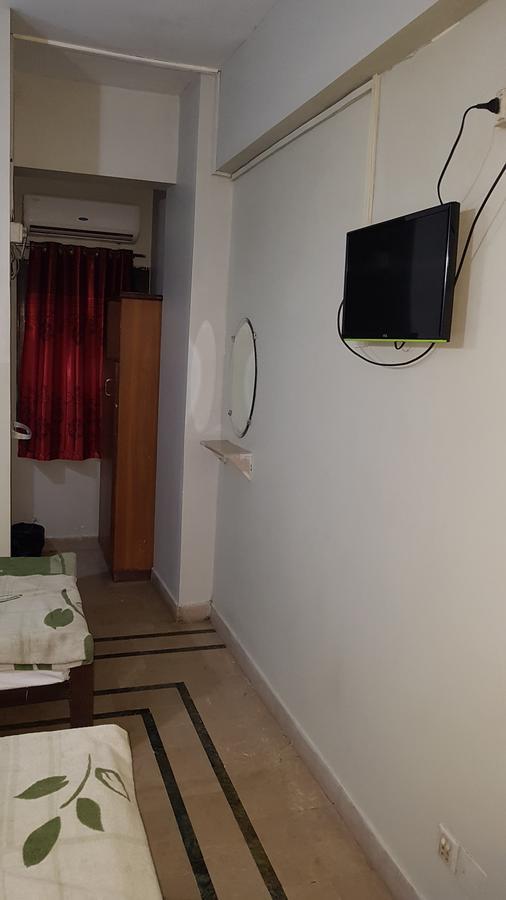 New Hotel Chilton Karachi Exterior photo
